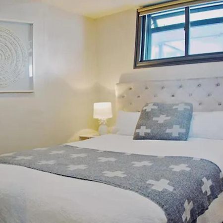 City Fringe Apartment With Sky Tower And City Views Auckland Dış mekan fotoğraf